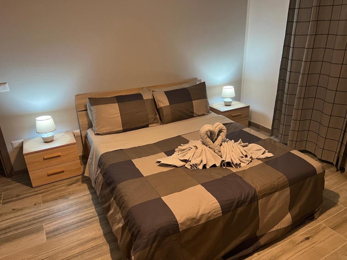 Casa Di Afi, Perfect For 4 - Kitchen - Parking - Netflix Apartman Arona Kültér fotó