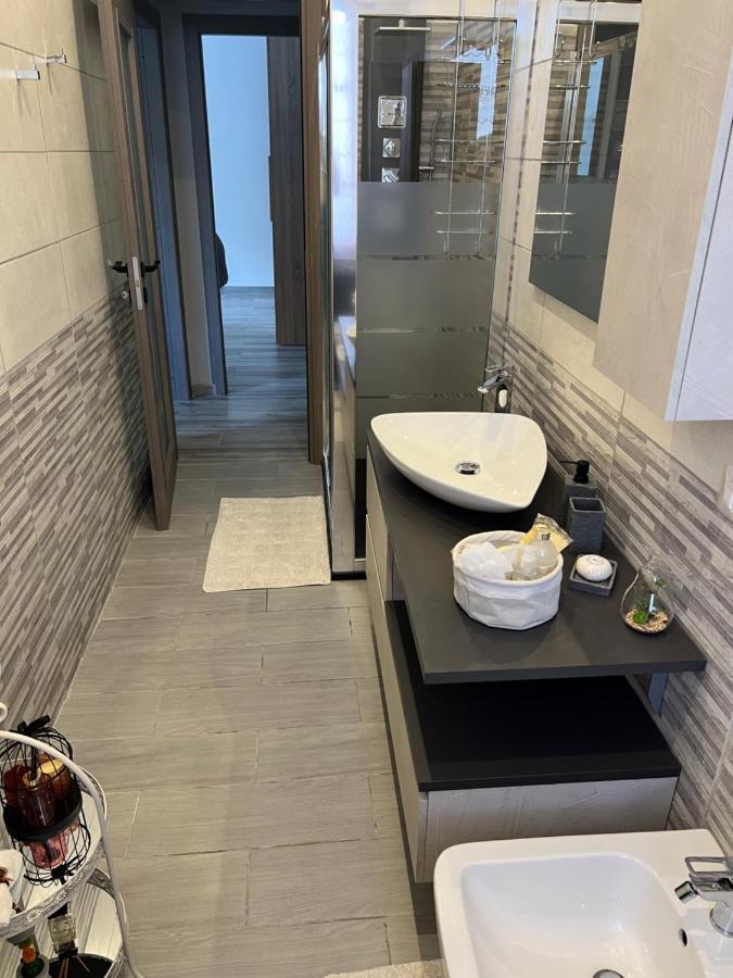 Casa Di Afi, Perfect For 4 - Kitchen - Parking - Netflix Apartman Arona Kültér fotó